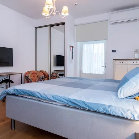 Free Parking L Everything Nearby شقة بارنو