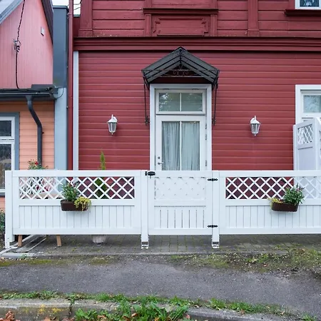 Free Parking L Everything Nearby * بارنو