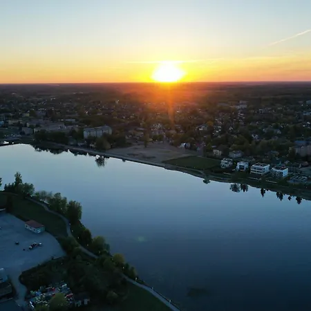 Free Parking L Everything Nearby