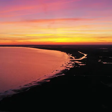 Free Parking L Everything Nearby