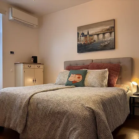 Free Parking L Everything Nearby *