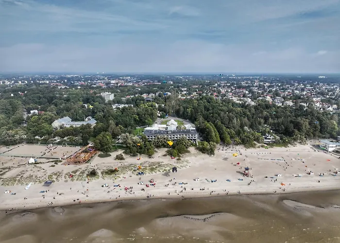 Apartment Free Parking L Everything Nearby L Easy Self Check-in Parnu