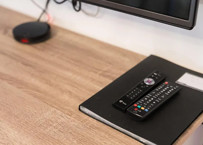 Free Parking L Everything Nearby L Easy Self Check-in *