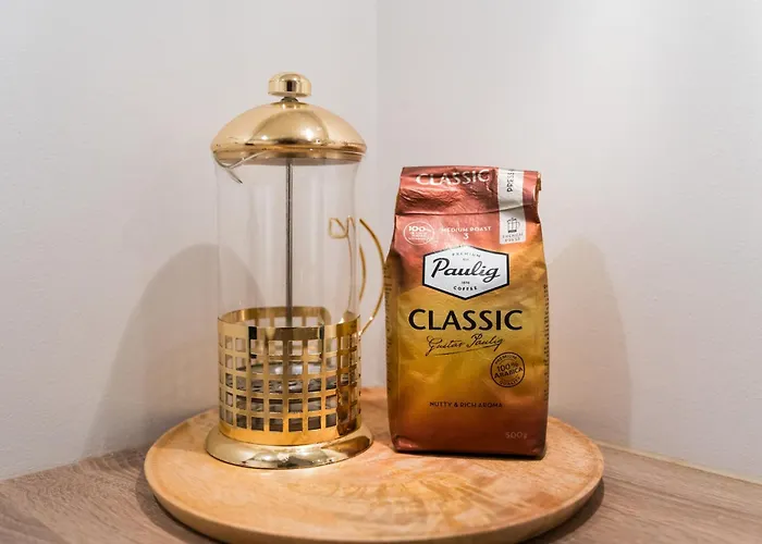 Free Parking L Everything Nearby L Easy Self Check-in Apartment *